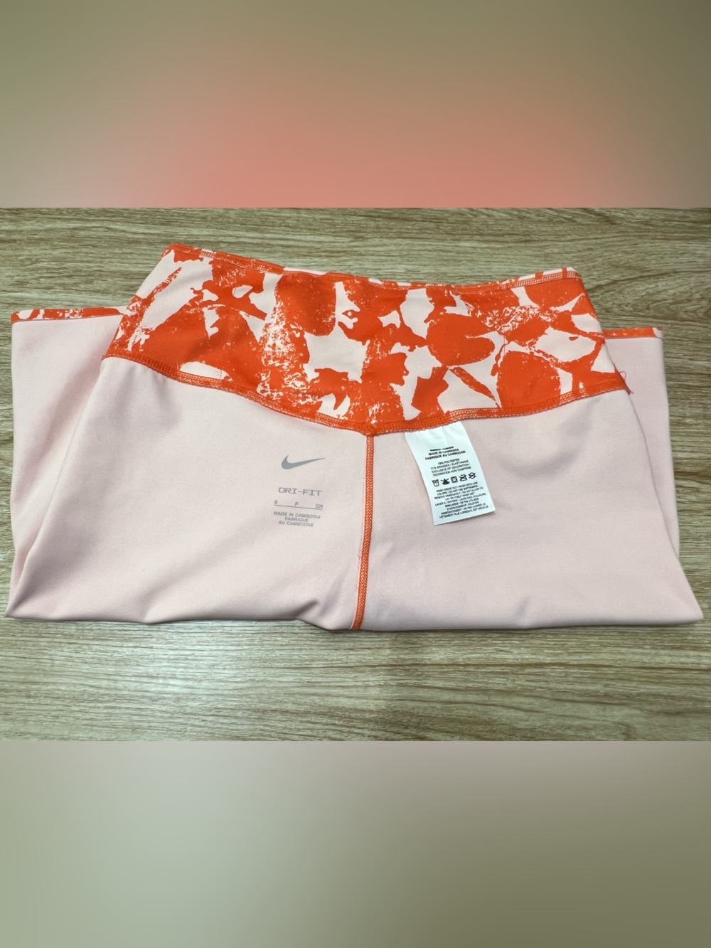 Nike One Luxe Icon Women’s Size Small US Mid-Rise Training Bike Short Orange - Picture 14 of 14